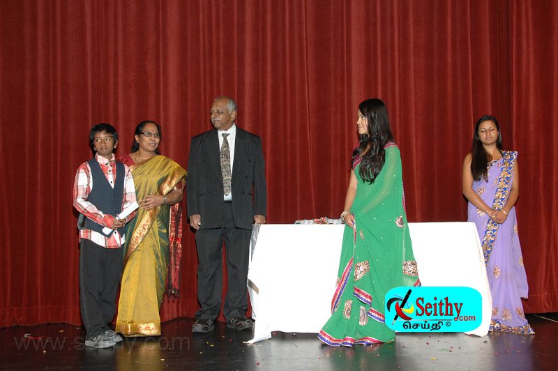 Jaffna-Hindu121013Toronto (54).jpg